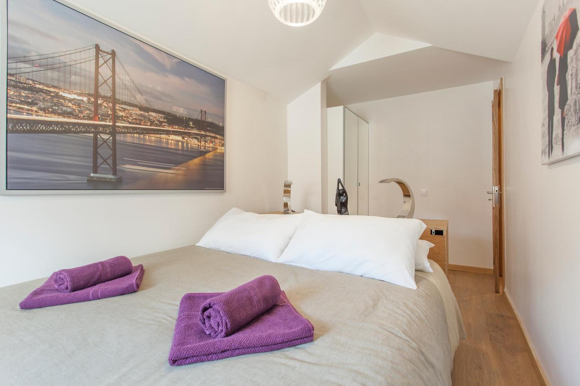 Apartamento Principe Real 2 Bedrooms 2 Bathrooms, Air-con, Wi-fi, 3rd Floor *