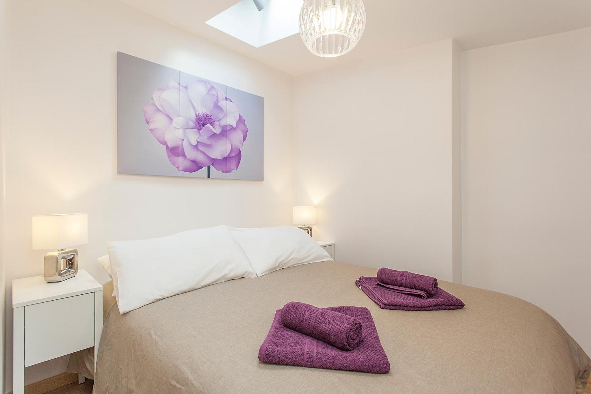 Apartamento Principe Real 2 Bedrooms 2 Bathrooms, Air-con, Wi-fi, 3rd Floor *